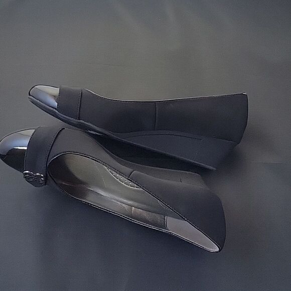 BANDOLINO FLEXIBE ROUND TOE SLIP-ON WOMEN"S WEDGE - Picture 14 of 15